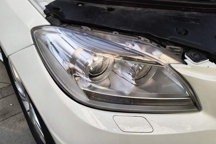 Used Mercedes-Benz M-Class 2012 ML 350 Sport Edition Right Front Headlight