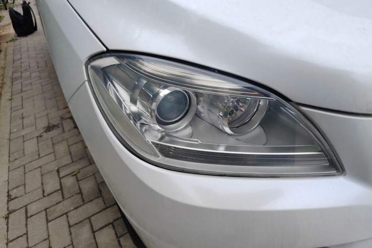 Used Mercedes-Benz M-Class 2012 ML 350 Sport Edition Right Front Headlight