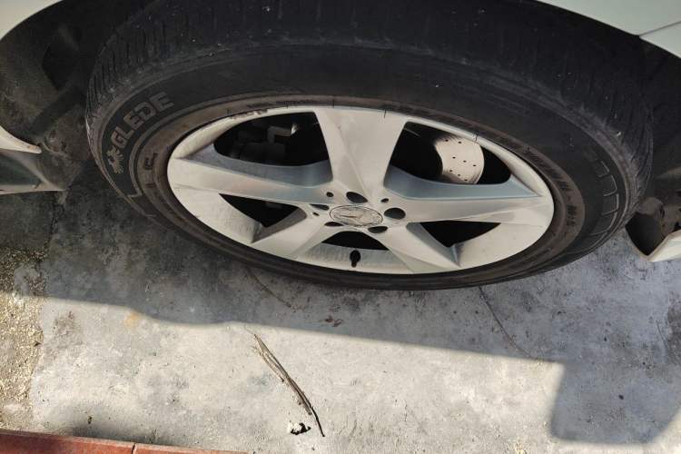 Used Mercedes-Benz M-Class 2012 ML 300 Right Front Wheel Hub