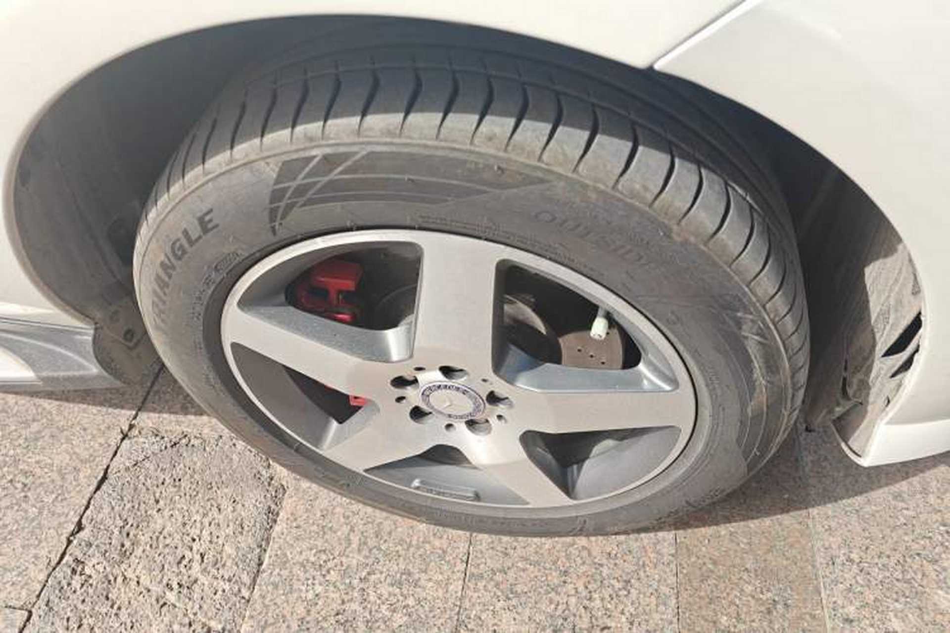 Used Mercedes-Benz M-Class 2012 ML 350 Luxury Edition Right Front Wheel Hub