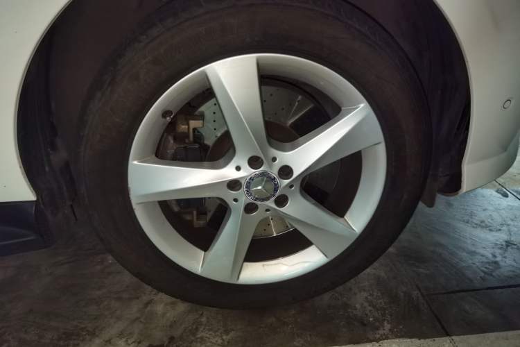 Used Mercedes-Benz M-Class 2012 ML 350 Luxury Edition Right Front Wheel Hub