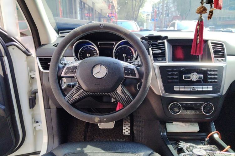 Used Mercedes-Benz M-Class 2012 ML 300 Steering Wheel