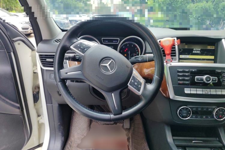 Used Mercedes-Benz M-Class 2012 ML 350 Sport Edition Steering Wheel