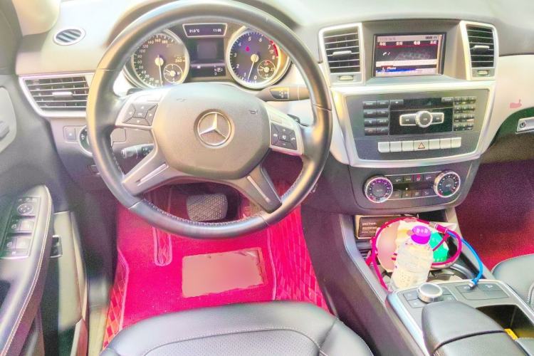 Used Mercedes-Benz M-Class 2012 ML 300 Steering Wheel
