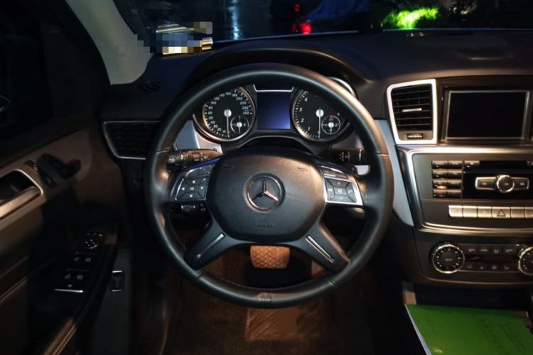 Used Mercedes-Benz M-Class 2012 ML 300 Steering Wheel