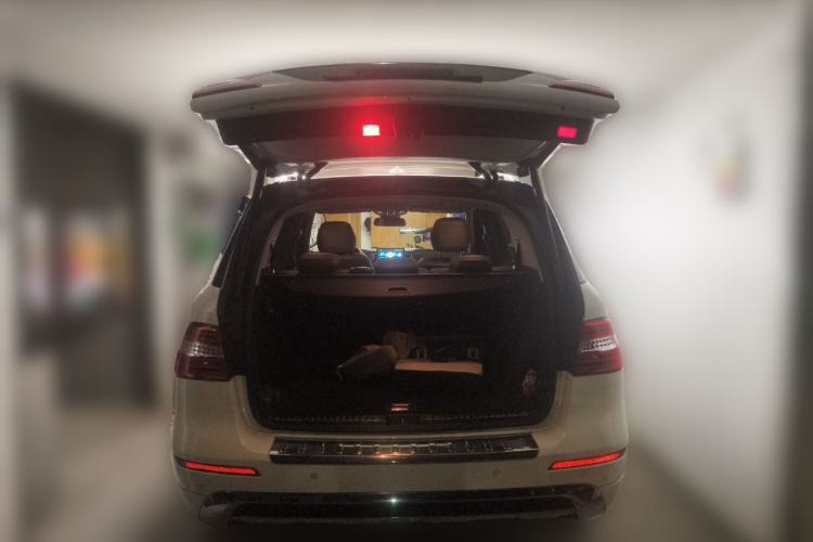Used Mercedes-Benz M-Class 2012 ML 350 Sport Edition Trunk