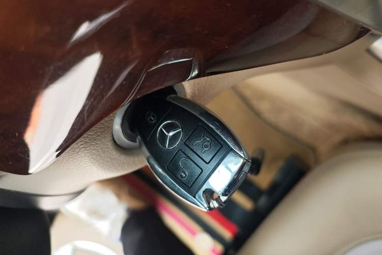 Used Mercedes-Benz M-Class 2012 ML 350 Sport Edition Vehicle Key
