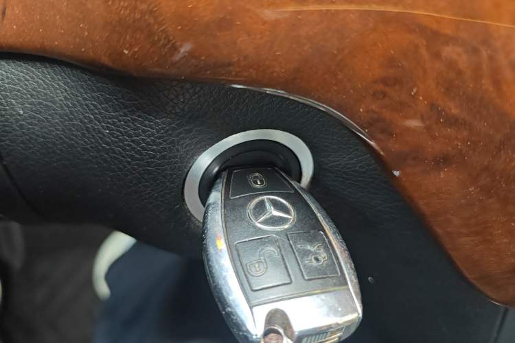 Used Mercedes-Benz M-Class 2012 ML 350 Luxury Edition Vehicle Key