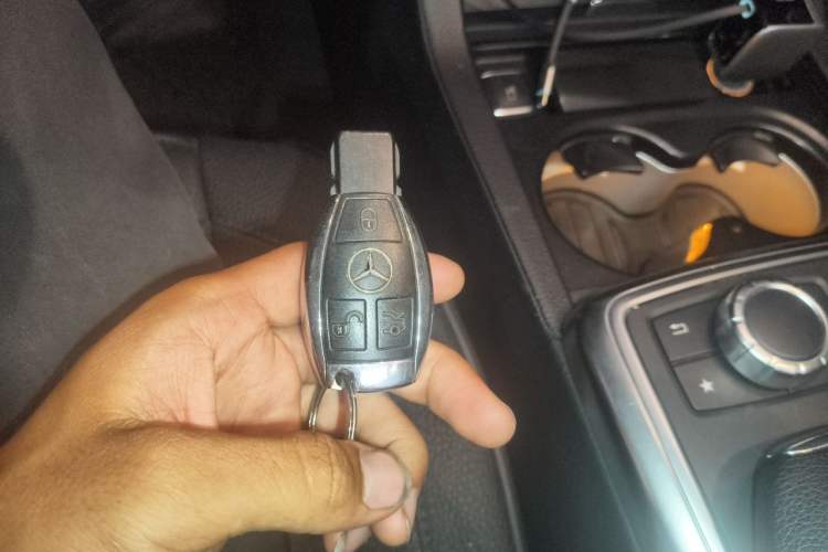 Used Mercedes-Benz M-Class 2012 ML 350 Sport Edition Vehicle Key