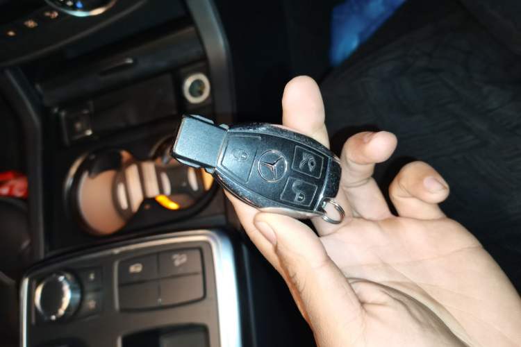 Used Mercedes-Benz M-Class 2012 ML 300 Vehicle Key