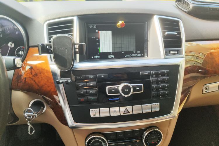 Used Mercedes-Benz M-Class 2012 ML 350 Luxury Edition Audio And AC Panel