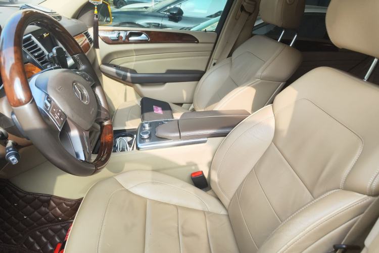 Used Mercedes-Benz M-Class 2012 ML 350 Luxury Edition Left Front Seat
