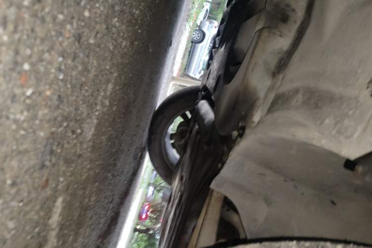 Used Mercedes-Benz M-Class  Chassis Front Right
