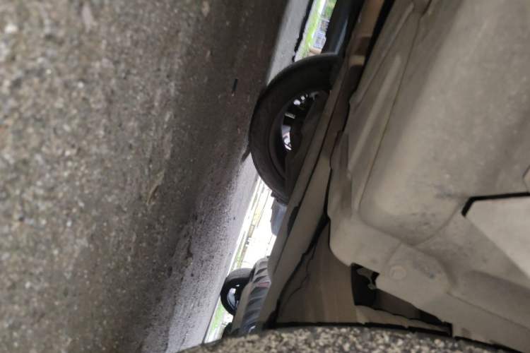 Used Mercedes-Benz M-Class  Chassis Rear Left