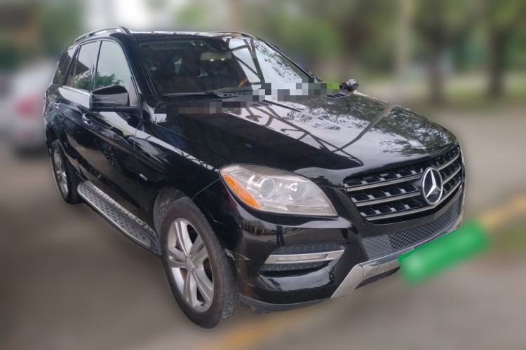Used Mercedes-Benz M-Class  Front Right 45 Deg