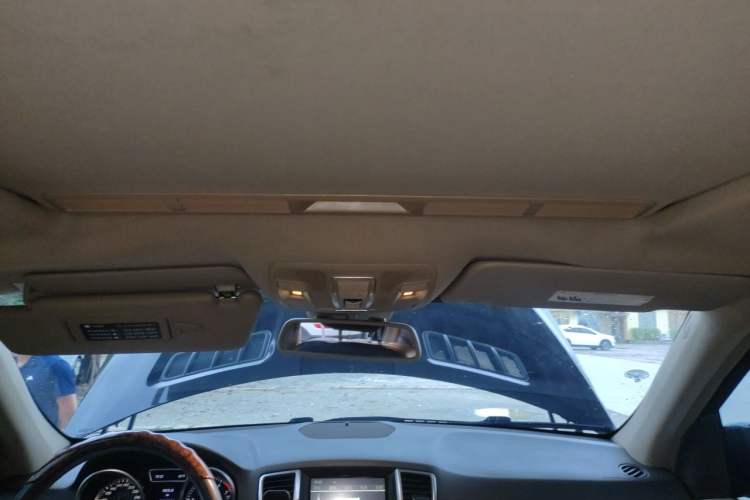 Used Mercedes-Benz M-Class  Headliner