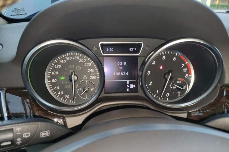 Used Mercedes-Benz M-Class  Instrument Cluster
