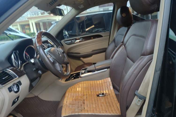 Used Mercedes-Benz M-Class  Left Front Seat
