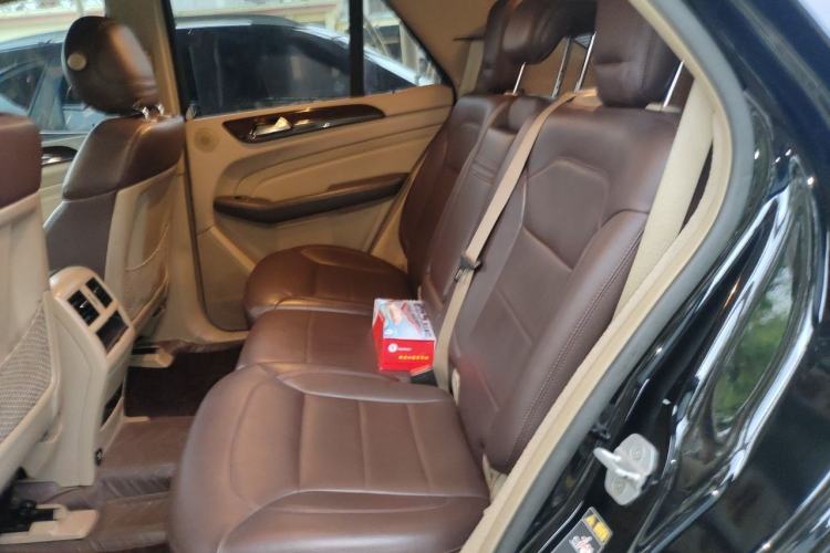 Used Mercedes-Benz M-Class  Left Rear Seat