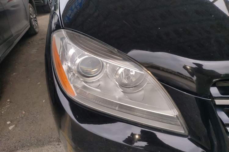 Used Mercedes-Benz M-Class  Right Front Headlight