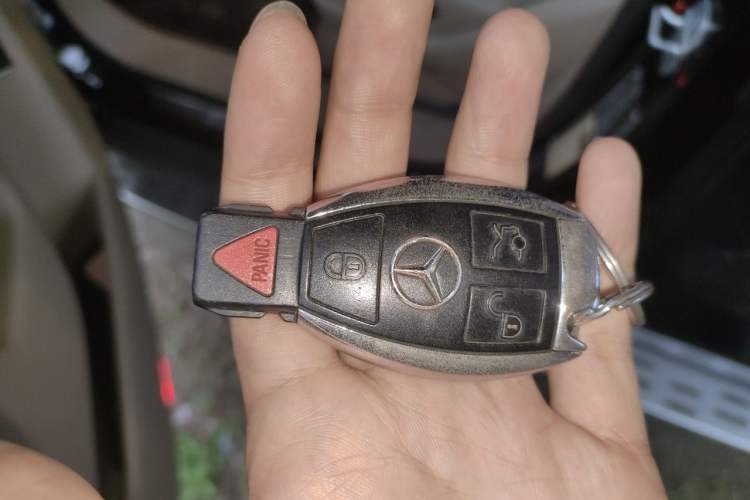 Used Mercedes-Benz M-Class  Vehicle Key