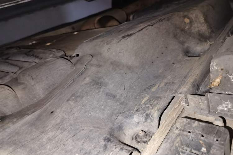 Used Mercedes-Benz M-Class  Chassis Front Right