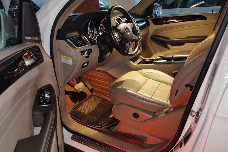 Used Mercedes-Benz M-Class  Driver Seat