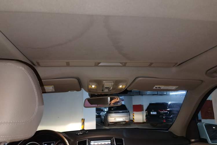 Used Mercedes-Benz M-Class  Headliner