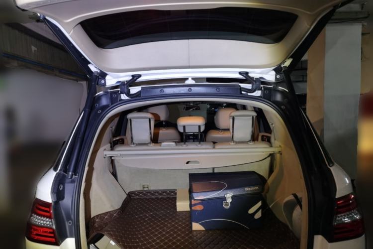 Used Mercedes-Benz M-Class  Trunk