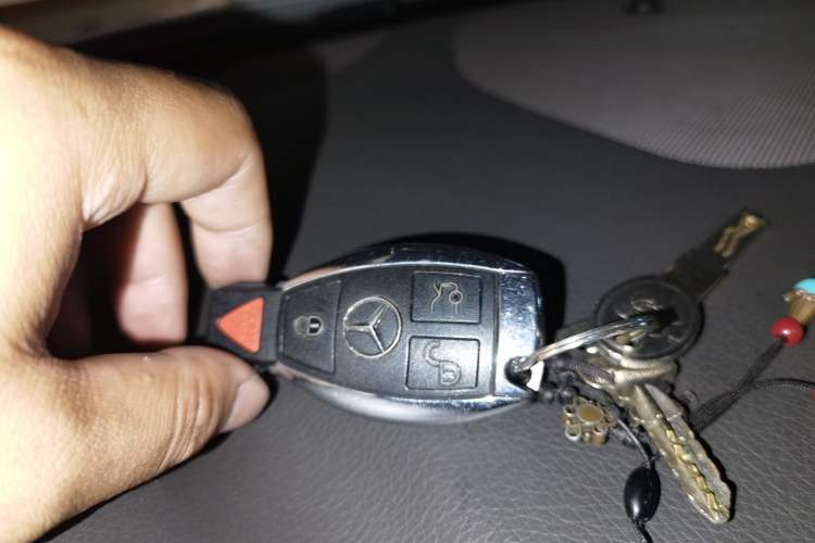 Used Mercedes-Benz M-Class  Vehicle Key