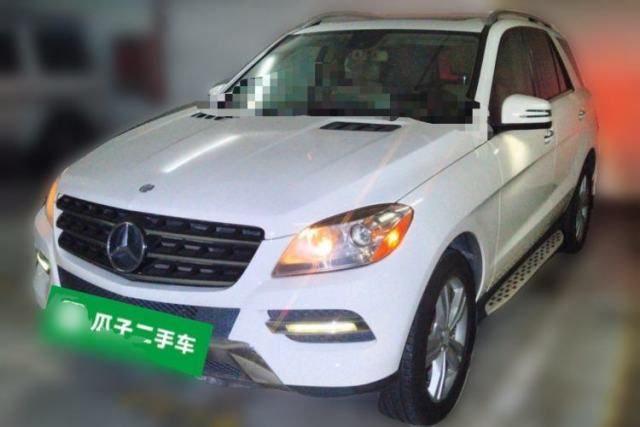 Ojetý Mercedes-Benz M-Class ML350 automatic, 5 seats, 3.0-liter diesel with a sunroof (parallel import)