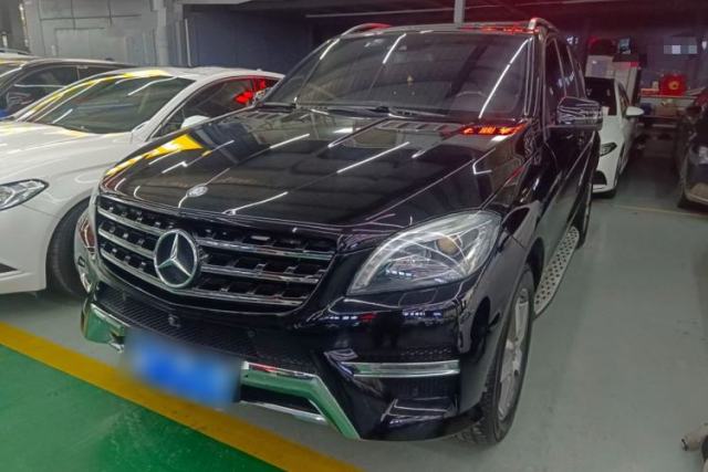 Ojetý Mercedes-Benz M-Class 2014 ML 400 4MATIC Luxury Model