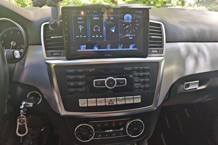 Used Mercedes-Benz M-Class 2014 ML 320 4MATIC Audio And AC Panel