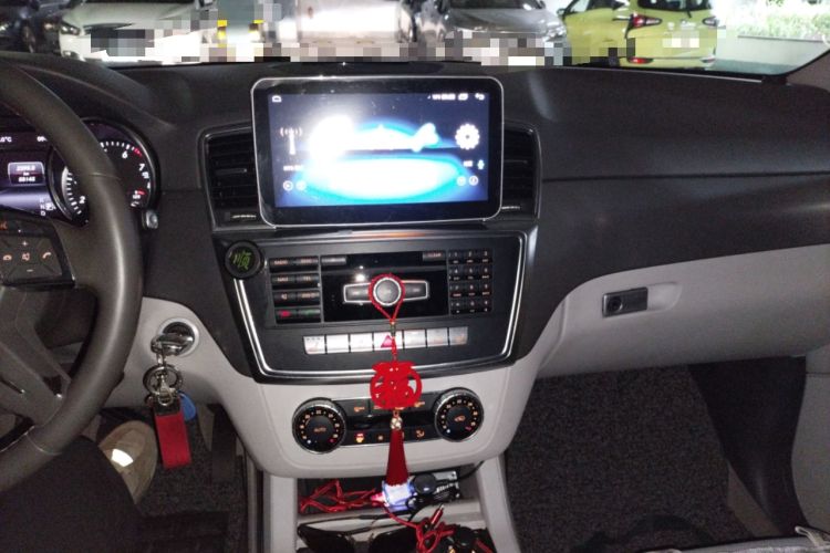 Used Mercedes-Benz M-Class 2014 ML 320 4MATIC Audio And AC Panel