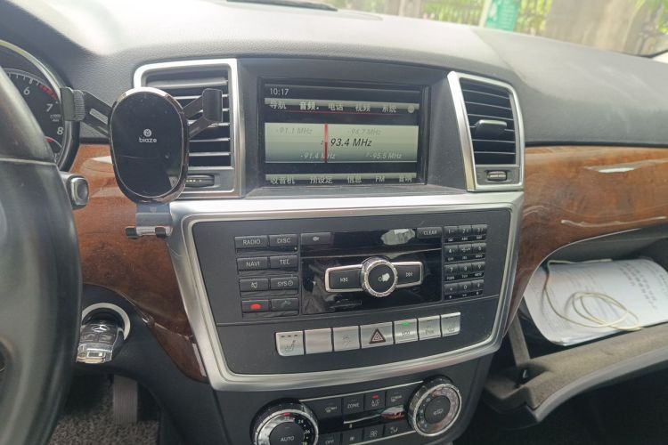 Used Mercedes-Benz M-Class 2014 ML 400 4MATIC Dynamic Model Audio And AC Panel