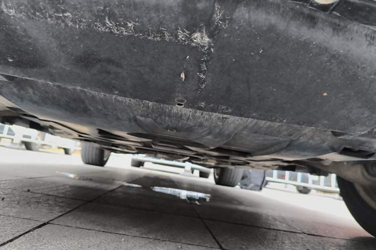 Used Mercedes-Benz M-Class 2014 ML 320 4MATIC Chassis Front
