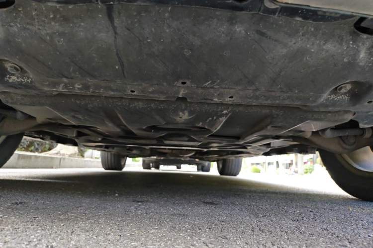 Used Mercedes-Benz M-Class 2014 ML 400 4MATIC Luxury Model Chassis Front