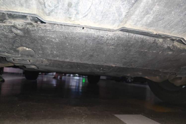 Used Mercedes-Benz M-Class 2014 ML 320 4MATIC Chassis Front