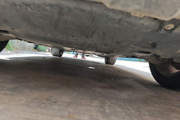 Used Mercedes-Benz M-Class 2014 ML 320 4MATIC Chassis Front