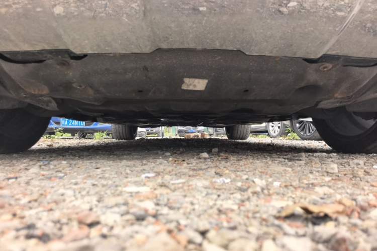 Used Mercedes-Benz M-Class 2014 ML 400 4MATIC Dynamic Model Chassis Front