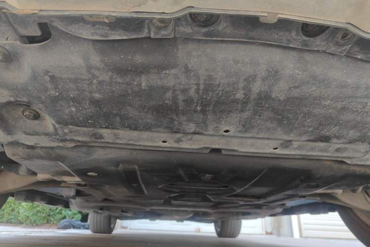 Used Mercedes-Benz M-Class 2014 ML 400 4MATIC Luxury Model Chassis Front