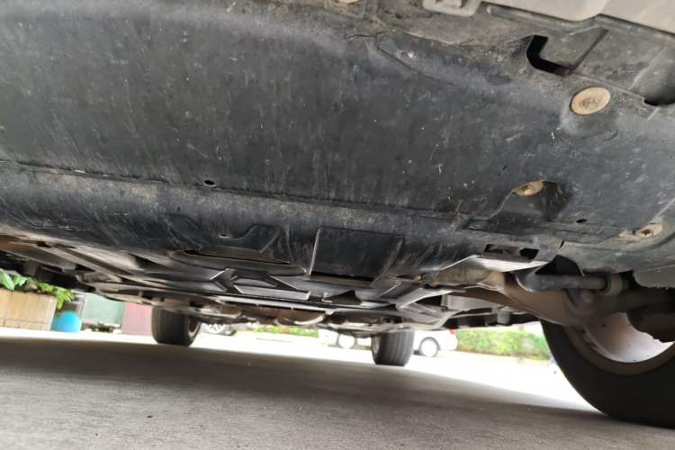 Used Mercedes-Benz M-Class 2014 ML 320 4MATIC Chassis Front