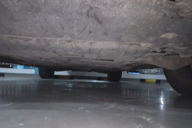 Used Mercedes-Benz M-Class 2014 ML 320 4MATIC Chassis Front