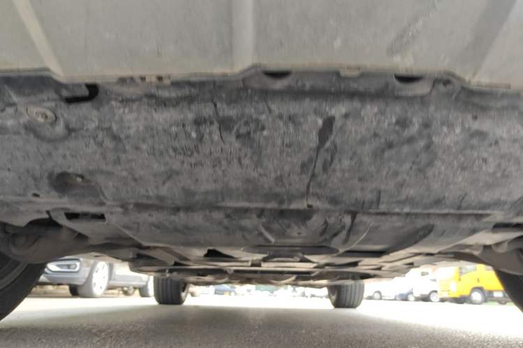 Used Mercedes-Benz M-Class 2014 ML 400 4MATIC Dynamic Model Chassis Front
