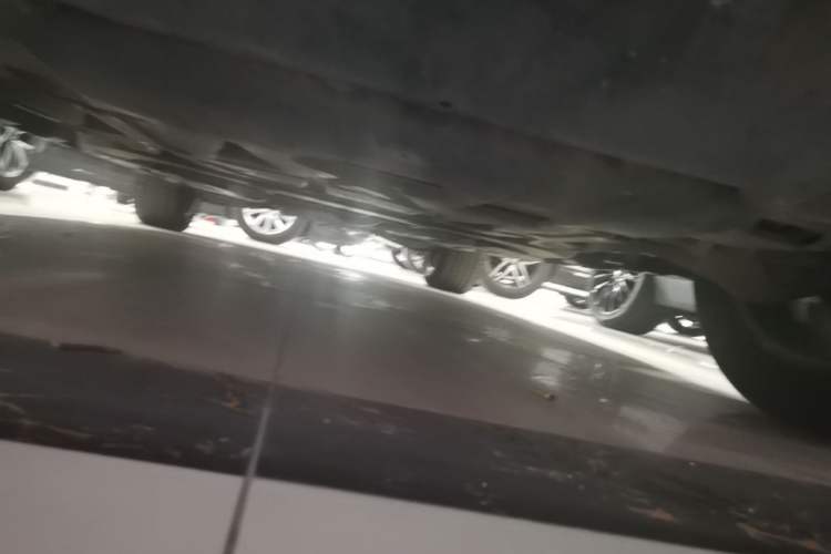 Used Mercedes-Benz M-Class 2014 ML 320 4MATIC Chassis Front