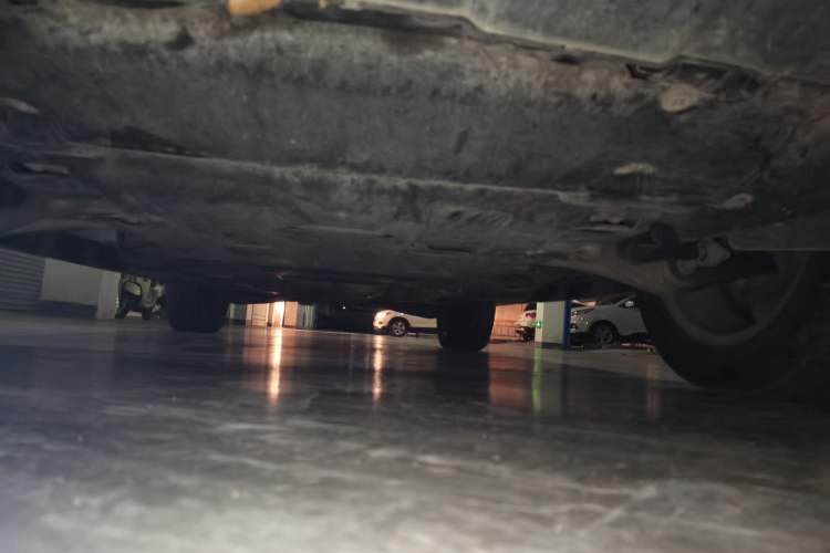 Used Mercedes-Benz M-Class 2014 ML 320 4MATIC Chassis Front