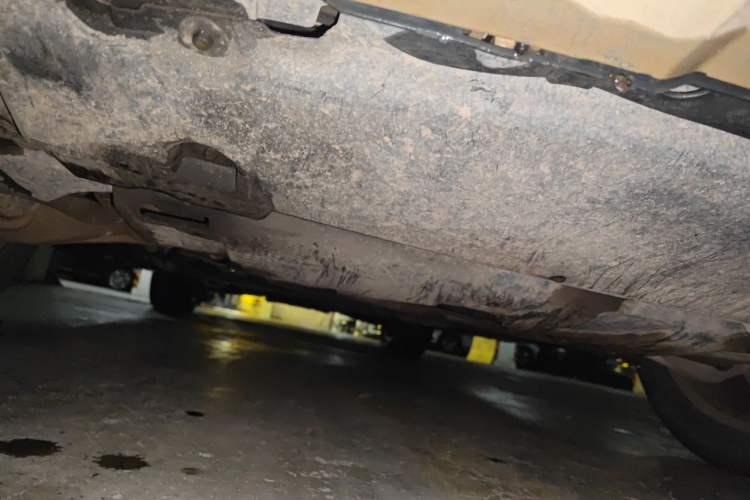 Used Mercedes-Benz M-Class 2014 ML 400 4MATIC Dynamic Model Chassis Front