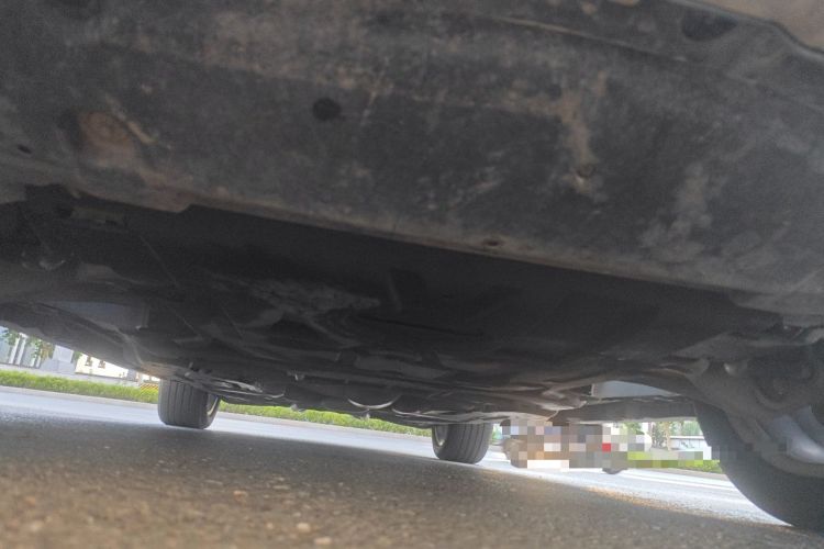 Used Mercedes-Benz M-Class 2014 ML 400 4MATIC Dynamic Model Chassis Front