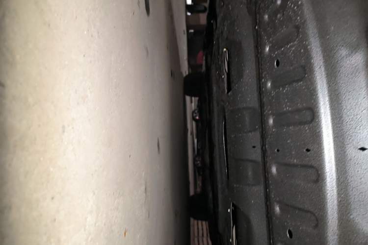 Used Mercedes-Benz M-Class 2014 ML 400 4MATIC Dynamic Model Chassis Front