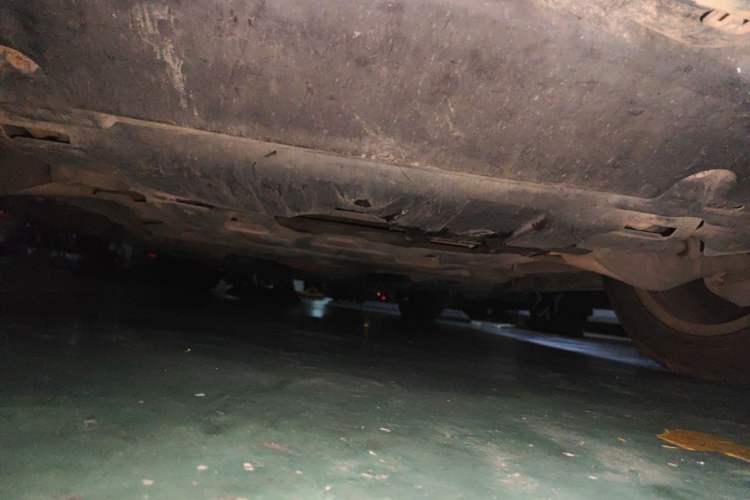 Used Mercedes-Benz M-Class 2014 ML 400 4MATIC Dynamic Model Chassis Front